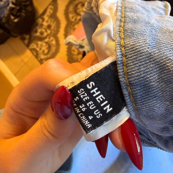 SHEIN Sun and Floral Distressed Boyfriend Jeans - Picture 3 of 3